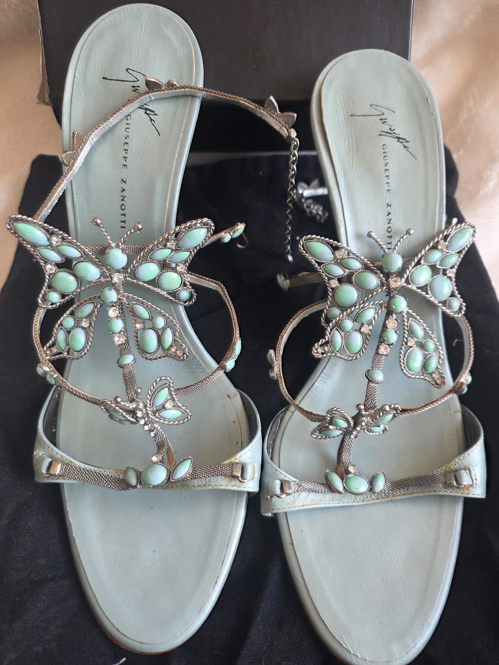 Giuseppe Zanotti  Butterfly Embellished Leather Sandals Sz 38 Fits 7.5 - 8 - Picture 2 of 13